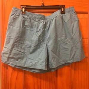 Columbia women’s shorts. Size XL